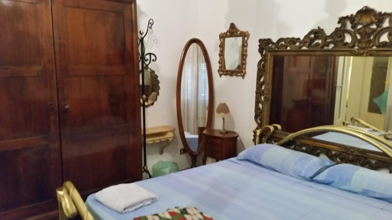 Casa Gramsci Bed & Breakfast Modena Bagian luar foto