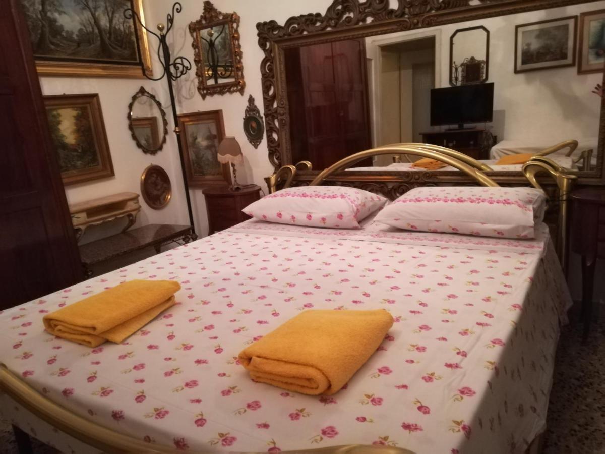 Casa Gramsci Bed & Breakfast Modena Bagian luar foto