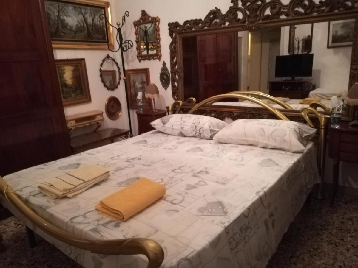 Casa Gramsci Bed & Breakfast Modena Bagian luar foto