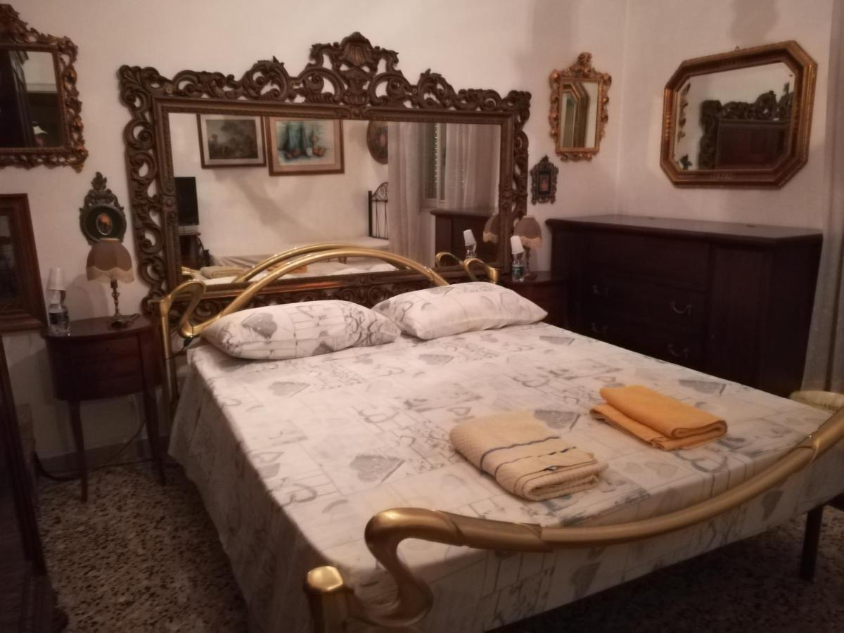 Casa Gramsci Bed & Breakfast Modena Bagian luar foto