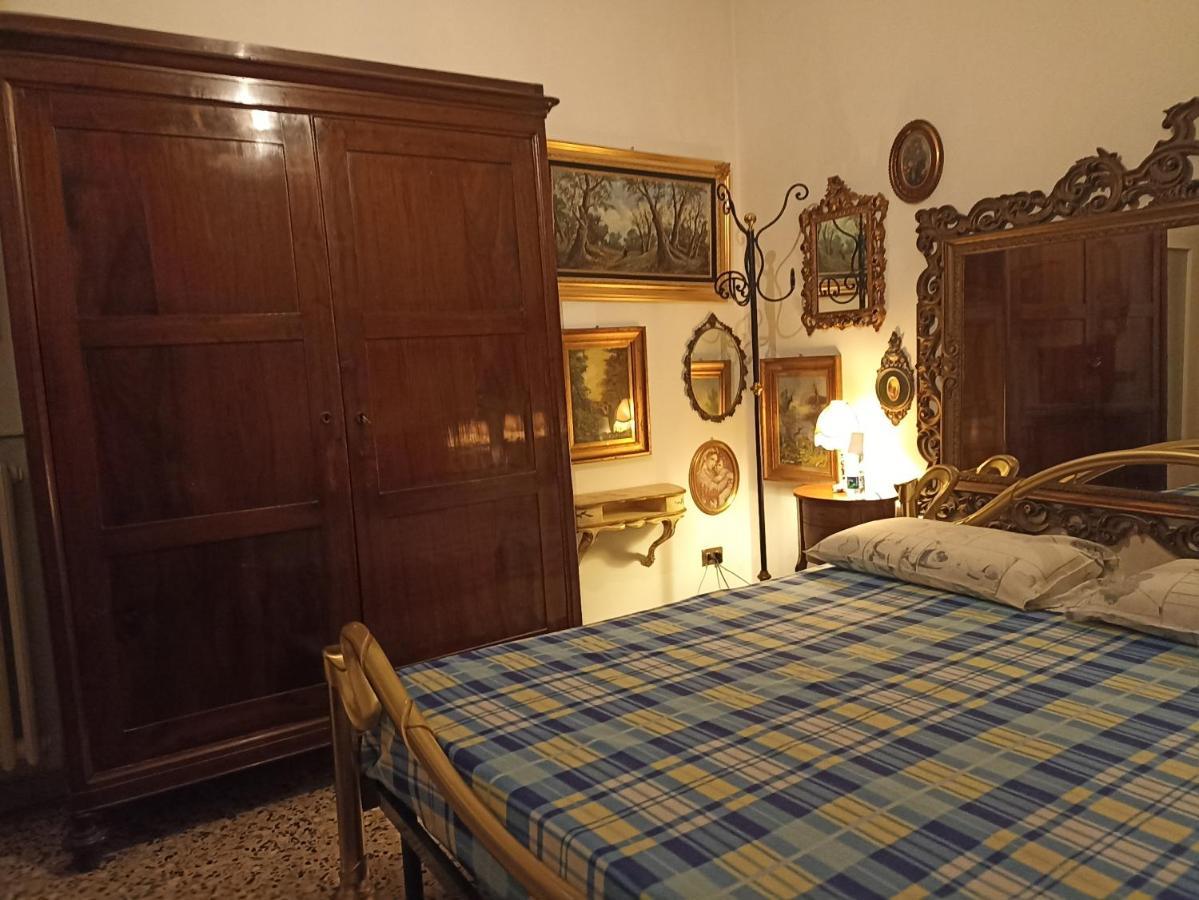 Casa Gramsci Bed & Breakfast Modena Bagian luar foto